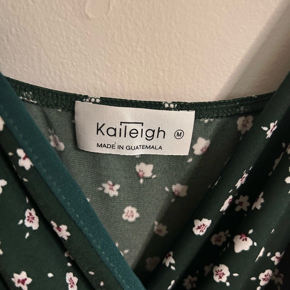 Floral sleeveless jumpsuit - Picture 4 of 4